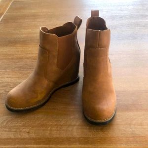 Universal Thread Sorel Dupes